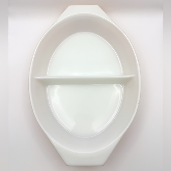 Vintage 1970s Pyrex Butterfly Gold Oval Divided Dish 1.5 Quarts 063 (No Lid) - Picture 3 of 11